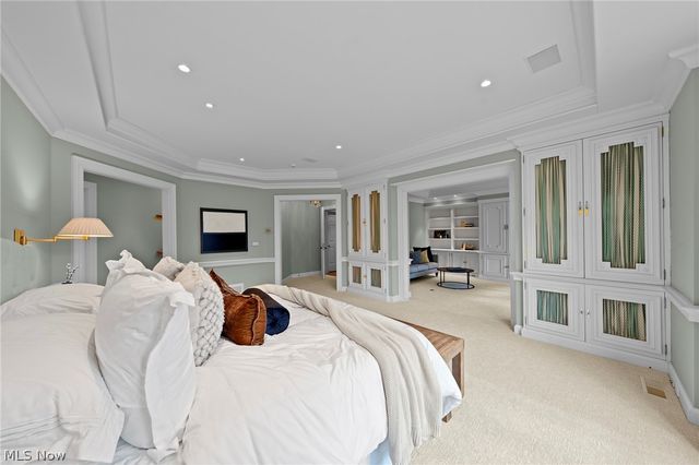 31900 Pinetree Road, Pepper Pike, OH 44124