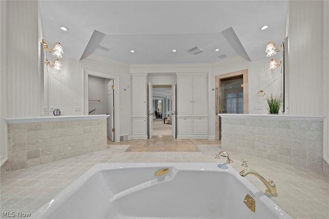 31900 Pinetree Road, Pepper Pike, OH 44124