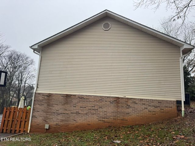 320 Chilhowee School Rd, Seymour, TN 37865