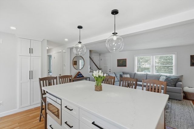 42 Matthies St, Beverly, MA 01915
