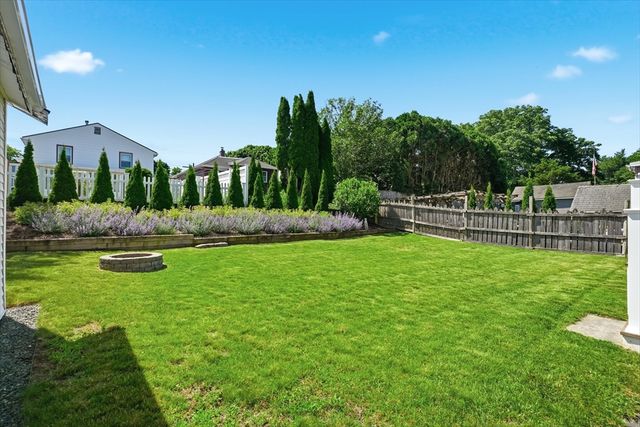 42 Matthies St, Beverly, MA 01915