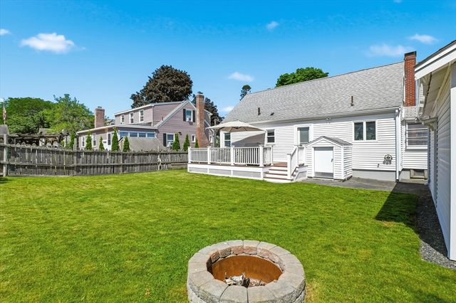 42 Matthies St, Beverly, MA 01915