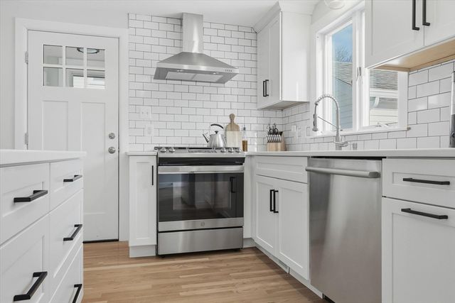 42 Matthies St, Beverly, MA 01915