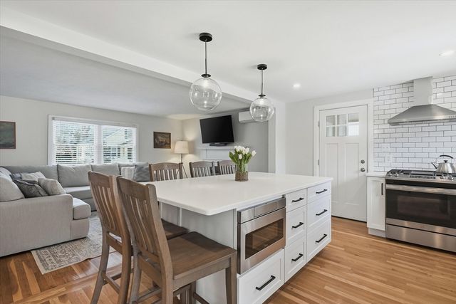 42 Matthies St, Beverly, MA 01915
