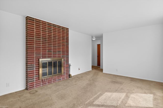 26206 Dale Court, Roseville, MI 48066