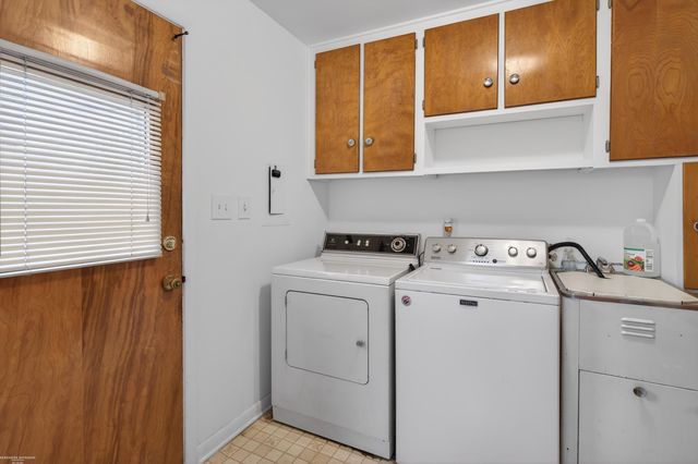 26206 Dale Court, Roseville, MI 48066