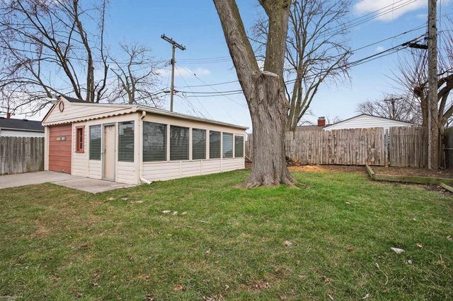 26206 Dale Court, Roseville, MI 48066