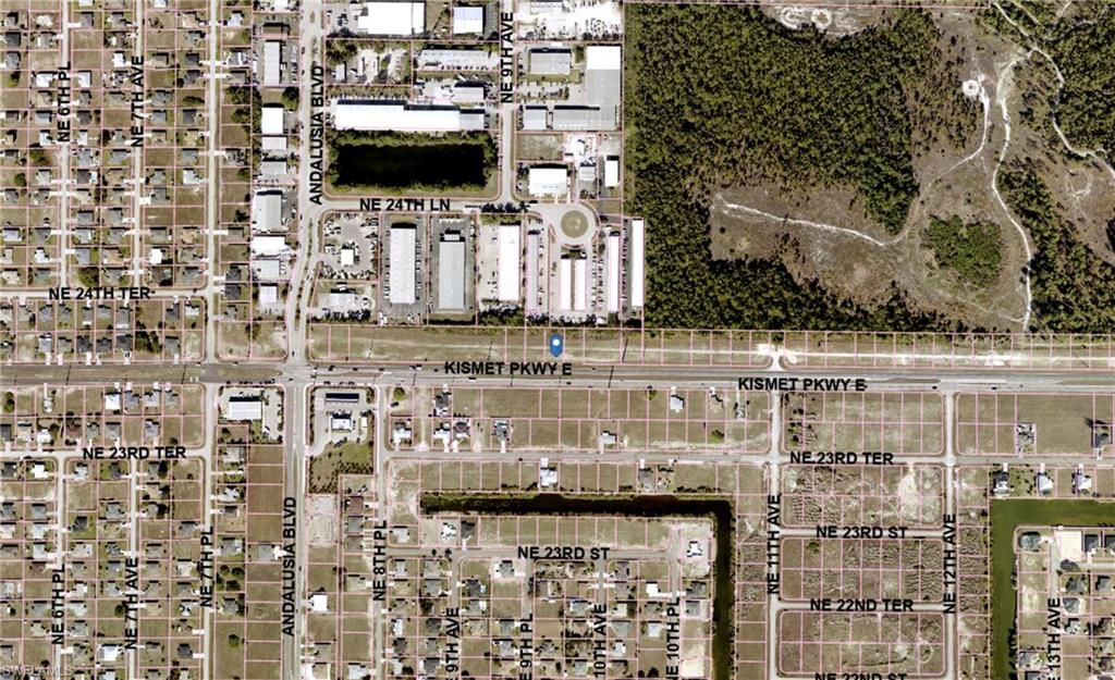Image 4 of property listing at 919 Kismet PKWY E, Cape Coral, FL 33909