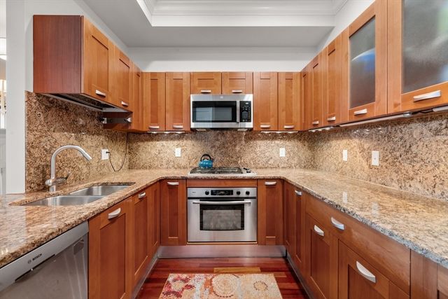 19 Bay State Road 4, Boston, MA 02215