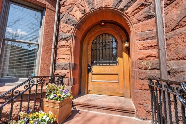 19 Bay State Road 4, Boston, MA 02215