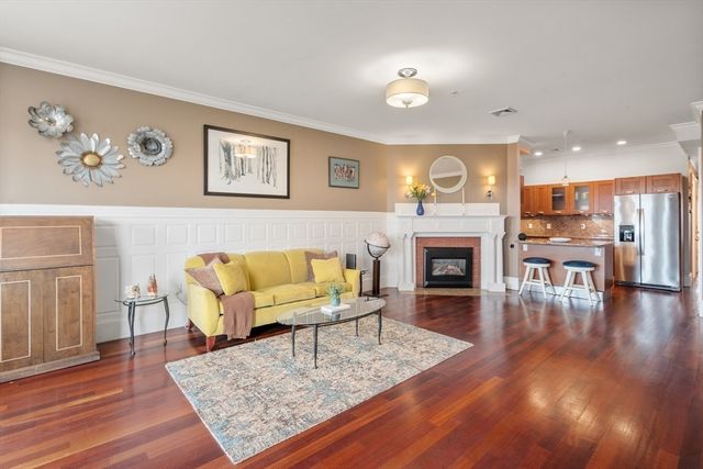 19 Bay State Road 4, Boston, MA 02215