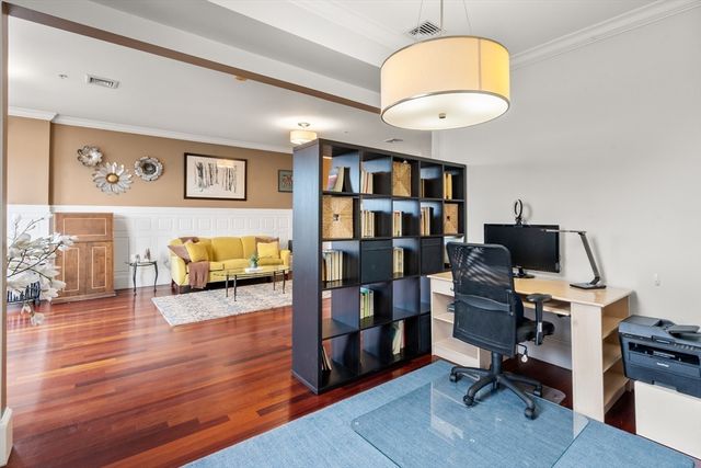 19 Bay State Road 4, Boston, MA 02215