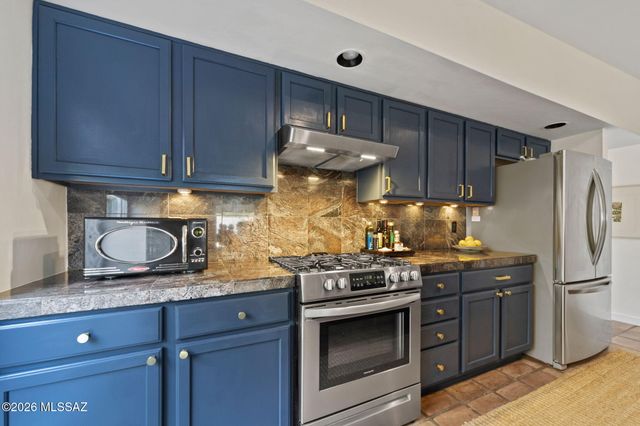 137 S Shadow Creek Place, Tucson, AZ 85748