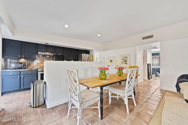 137 S Shadow Creek Place, Tucson, AZ 85748