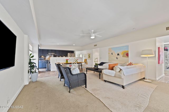 137 S Shadow Creek Place, Tucson, AZ 85748