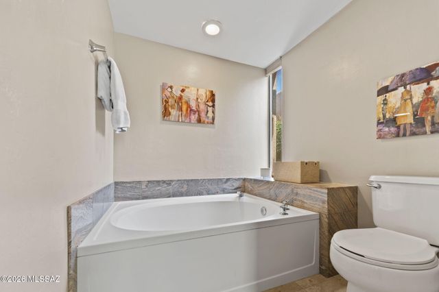 137 S Shadow Creek Place, Tucson, AZ 85748