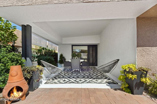 137 S Shadow Creek Place, Tucson, AZ 85748