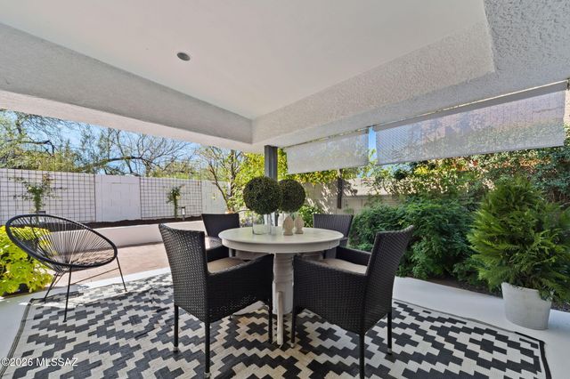 137 S Shadow Creek Place, Tucson, AZ 85748