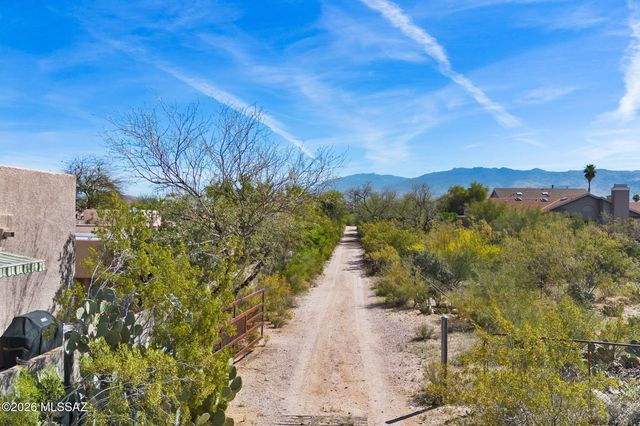 137 S Shadow Creek Place, Tucson, AZ 85748