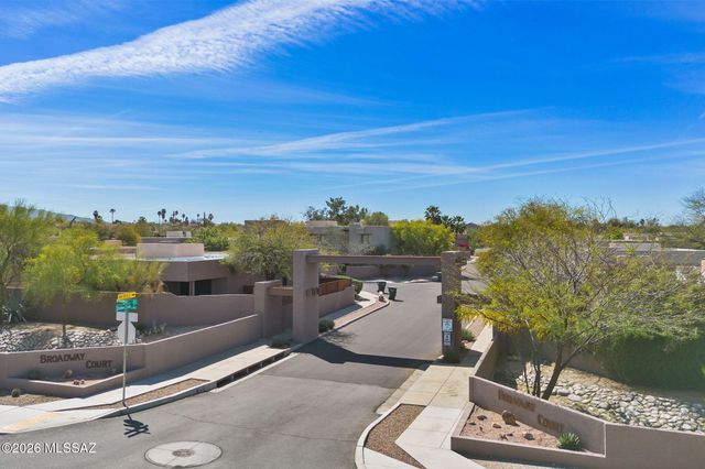 137 S Shadow Creek Place, Tucson, AZ 85748