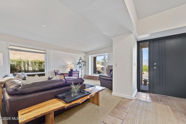 137 S Shadow Creek Place, Tucson, AZ 85748