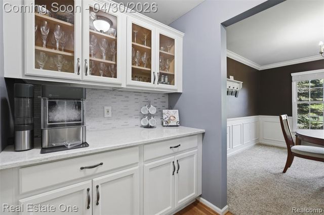 143 Blackberry Drive, White Lake, MI 48386