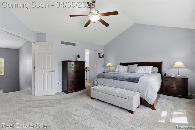 143 Blackberry Drive, White Lake, MI 48386