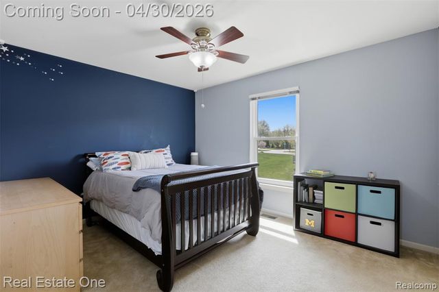 143 Blackberry Drive, White Lake, MI 48386