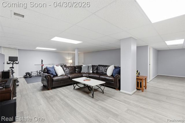 143 Blackberry Drive, White Lake, MI 48386