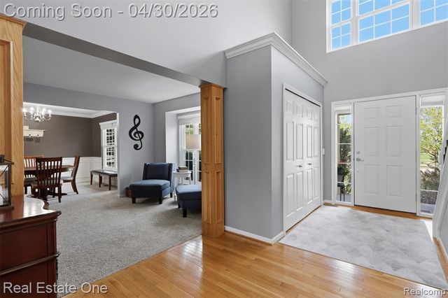 143 Blackberry Drive, White Lake, MI 48386