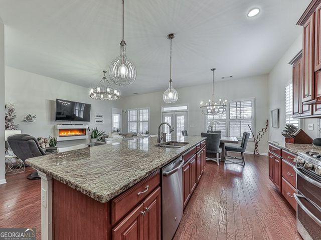 206 Canyon Fairway Trace, Canton, GA 30114