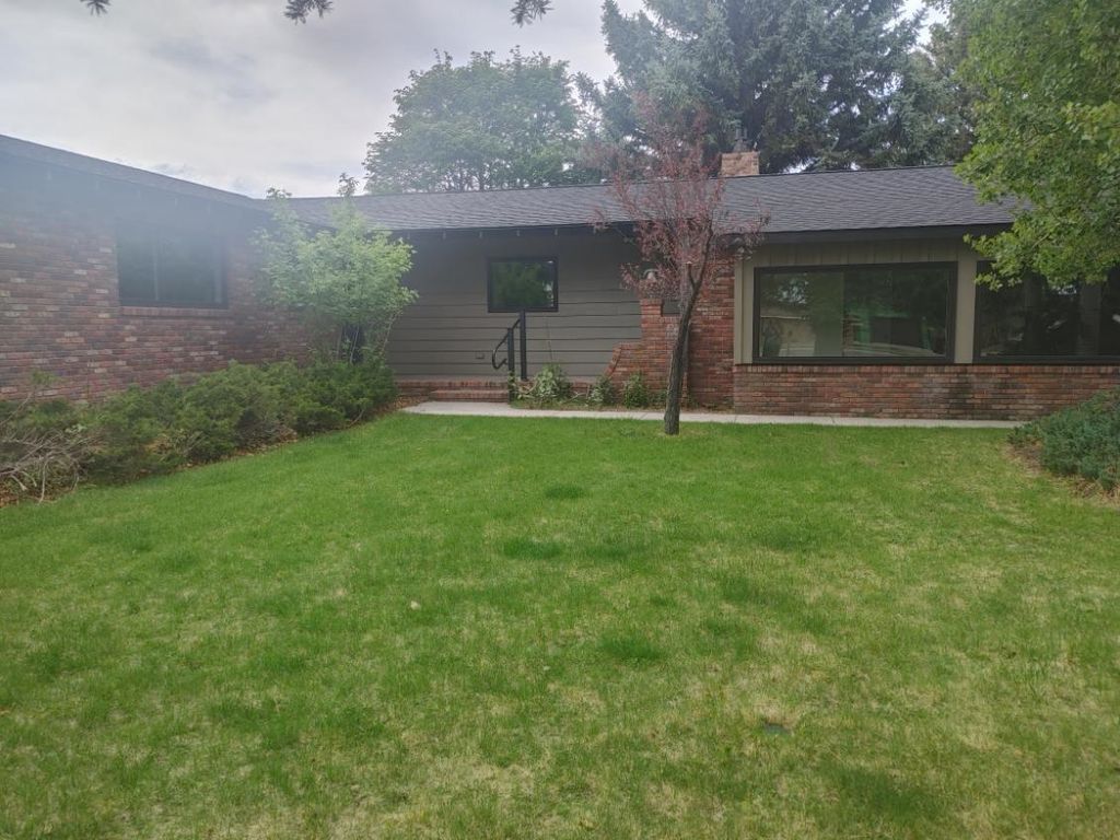 2537 Newton Ave, Cody, WY 82414