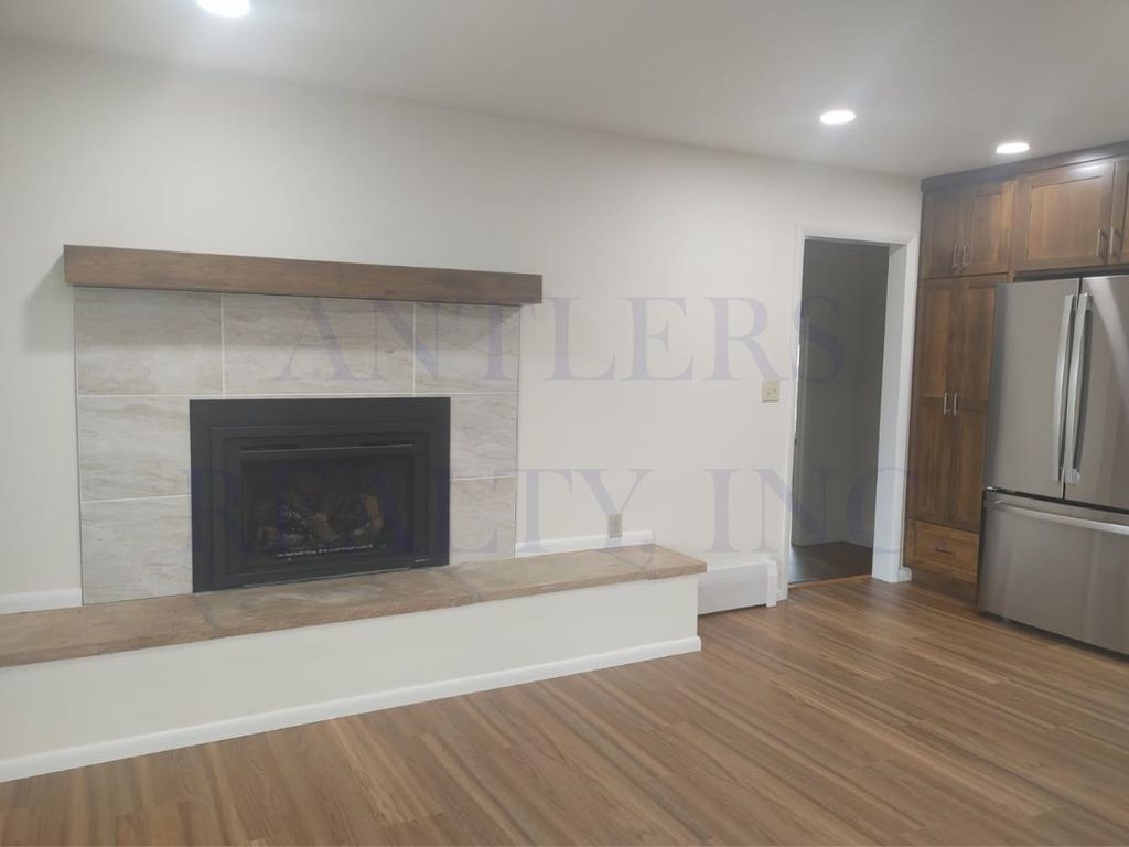 2537 Newton Ave, Cody, WY 82414 photo 3
