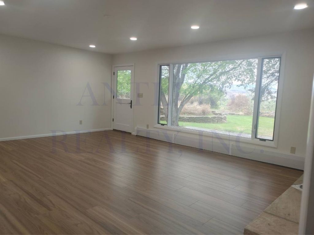 2537 Newton Ave, Cody, WY 82414 photo 4