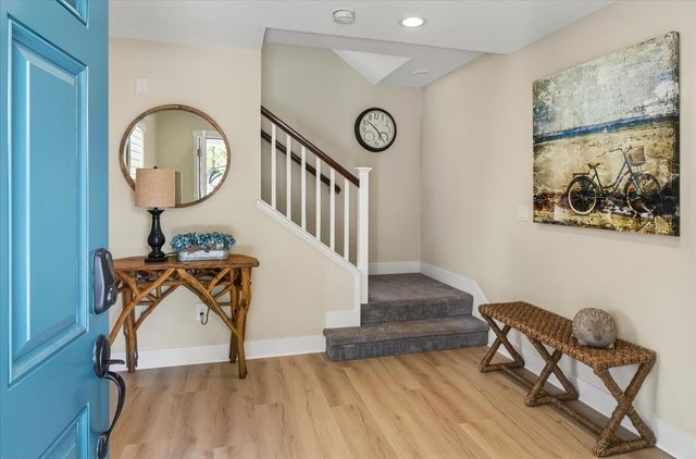 1942 San Luis Avenue, Mountain View, CA 94043