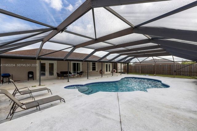 672 SW Stillman Ave, Port St. Lucie, FL 34953