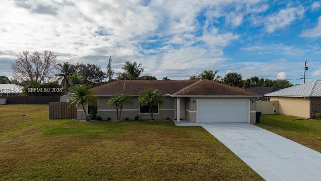 672 SW Stillman Ave, Port St. Lucie, FL 34953
