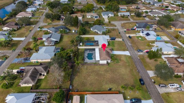 672 SW Stillman Ave, Port St. Lucie, FL 34953