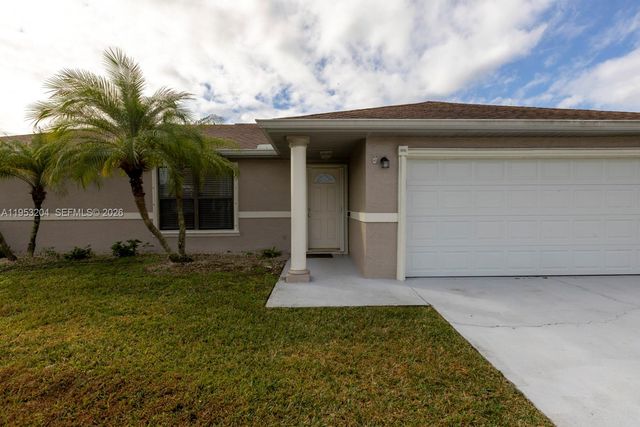 672 SW Stillman Ave, Port St. Lucie, FL 34953