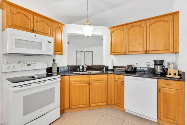 672 SW Stillman Ave, Port St. Lucie, FL 34953