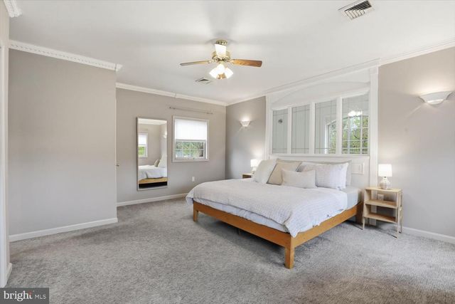 135 S CEDAR ST, Lititz, PA 17543