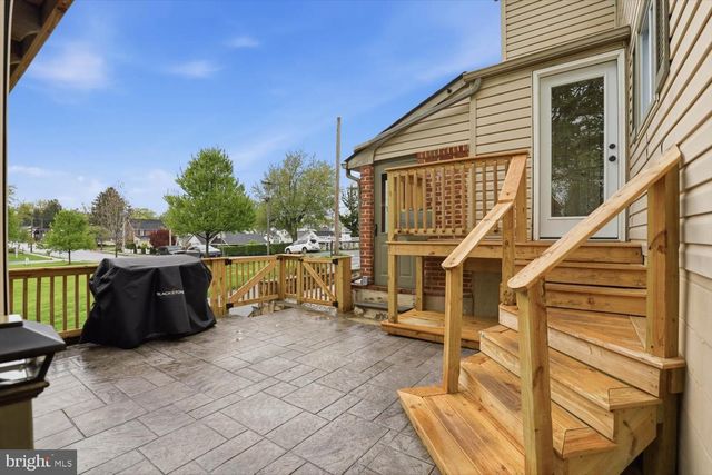 135 S CEDAR ST, Lititz, PA 17543