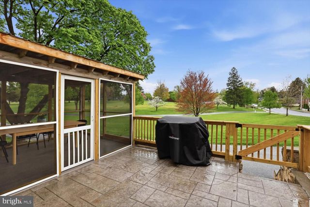 135 S CEDAR ST, Lititz, PA 17543