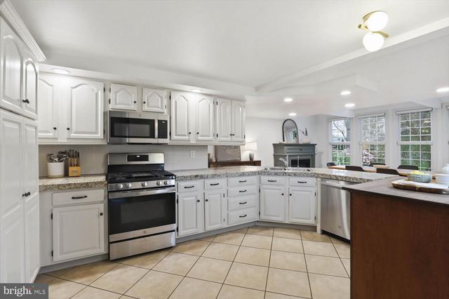 135 S CEDAR ST, Lititz, PA 17543