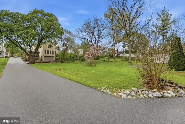 135 S CEDAR ST, Lititz, PA 17543