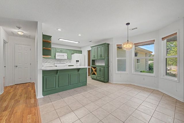 4 Sarum Lane, Bella Vista, AR 72714