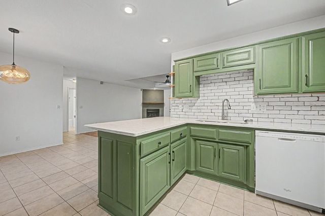 4 Sarum Lane, Bella Vista, AR 72714