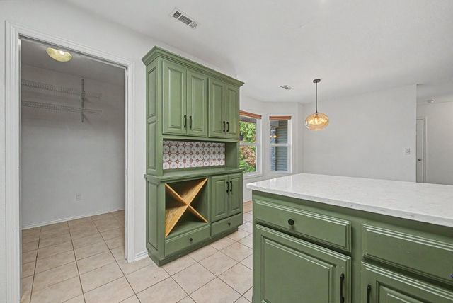 4 Sarum Lane, Bella Vista, AR 72714