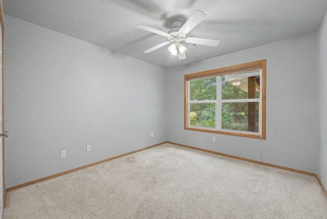 4 Sarum Lane, Bella Vista, AR 72714