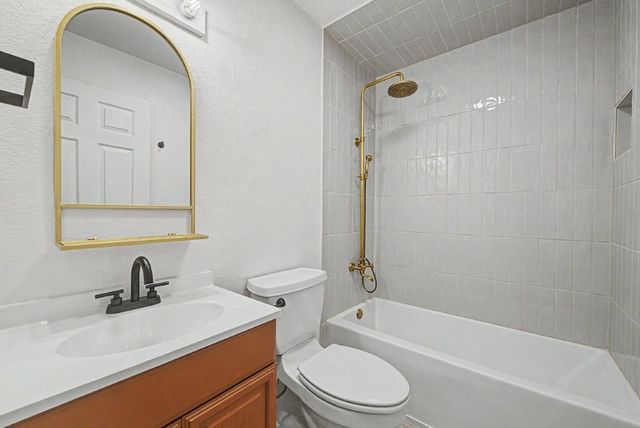 4 Sarum Lane, Bella Vista, AR 72714